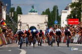 European Championships Munich 2022 - 2022 UEC Road Elite European Championships - Women's Road Race - 21/08/2022 - Lorena Wiebes (NED) - Elisa Balsamo (ITA) - Rachele Barbieri (ITA) - photo Luca Bettini/UEC/SprintCyclingAgency?2022